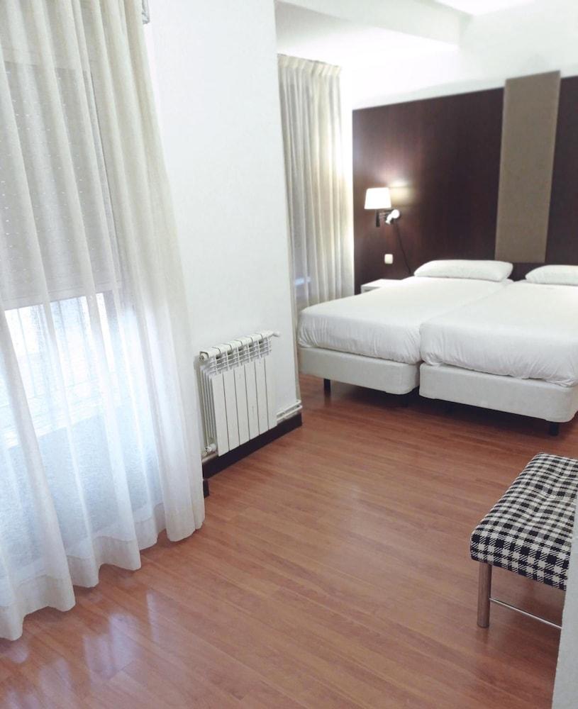 Hotel Delta Тудела Екстер'єр фото