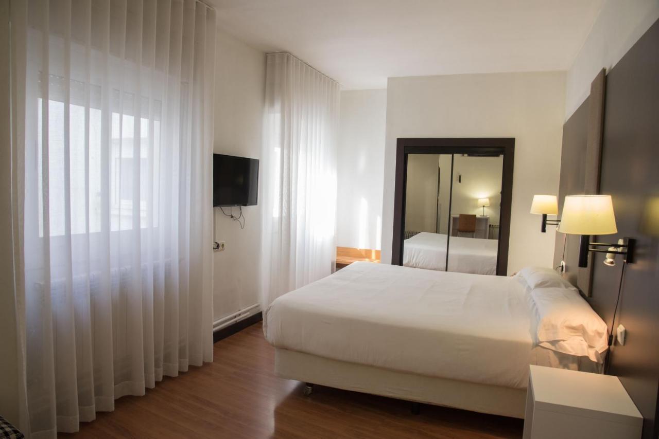 Hotel Delta Тудела Екстер'єр фото